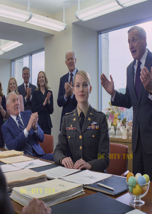 Na leitura do testamento, o meu pai deixou tudo ao meu irmão, mas eu limitei-me a sorrir: “Advogado… Realmente…?” O copo de cristal tilintou contra a colher, silenciando a sala. O meu pai, Richard, ergueu o seu whisky. Ao meu filho, Caleb, o único herdeiro de toda a propriedade de 18 milhões de dólares em Lake Tahoe. Cinquenta