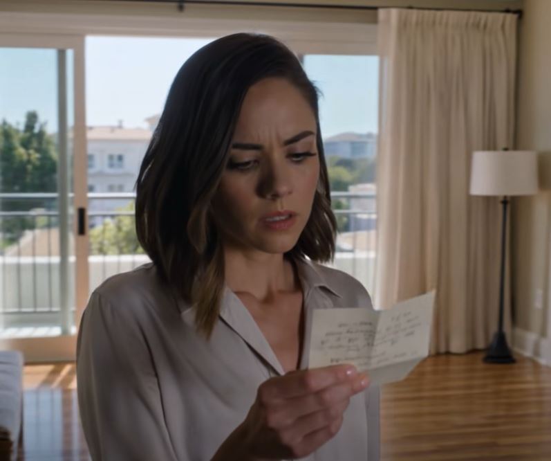 No dia em que entrei num belo apartamento que a minha mãe nunca tinha mencionado, pensei que o luto me estava a pregar partidas, até que um bilhete silencioso me fez olhar para o meu marido como se eu fosse um estranho.