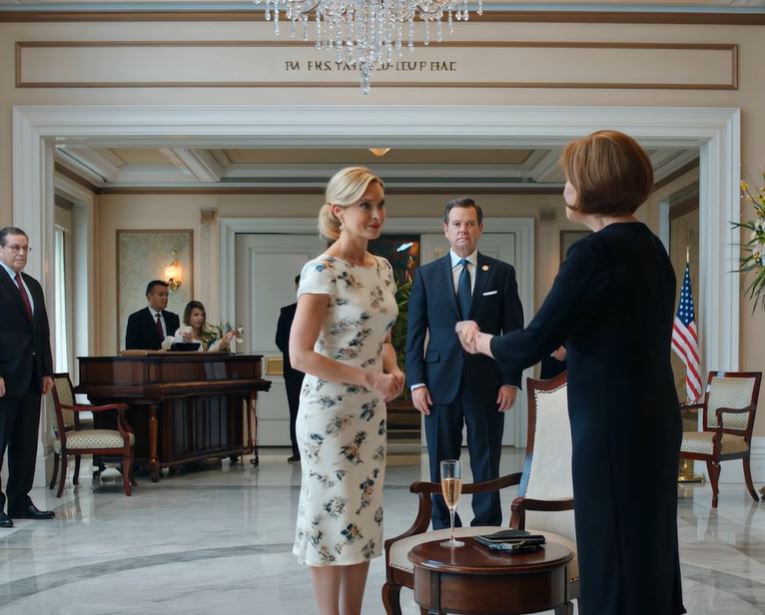 No hotel de luxo, os meus pais deixaram claro que achavam que eu não pertencia àquele lugar. Eu apenas sorri e pedi mais uma bebida. Então, o gerente aproximou-se apressadamente com um aceno cordial: «Sra. Williams, a sua suite presidencial habitual está pronta — e há também a questão da conta da sua família.»