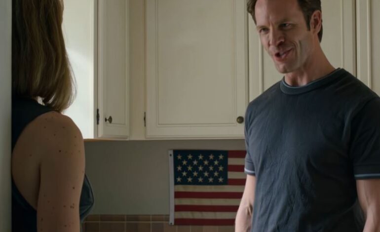 O meu pai, um antigo SEAL da Marinha, deixou-me o Mustang que conduziu durante 20 anos — o seu orgulho. Tinha acabado de regressar de uma missão de 6 meses e, no momento em que entrei na garagem, o lugar estava vazio. O meu irmão limitou-se a encolher os ombros: “Vendi-o por 80 mil dólares. É só um carro.” Quando o