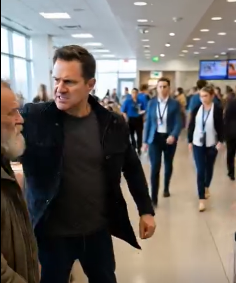 Byłem w połowie drogi do kasy na lotnisku Denver International, gdy usłyszałem syknięcie Clare: „Ugh… mój portfel”. Obdarty starzec podał mi go drżącymi rękami. „Proszę pani… Nie jadłem od dwóch dni. Czy mógłbym dostać trochę?” Clare nabrała nasze resztki na talerz i wcisnęła mu go jak śmieć. Wróciłem, zobaczyłem, jak jego oczy spuszczają wzrok, i poczułem, jak coś we mnie pęka. „Przestań” – powiedziałem, biorąc talerz. „Proszę pana, niech pan usiądzie z nami”. Clare wybuchnęła: „Nie będę dzielić stołu z żebrakiem!”. Wpatrywałem się w kobietę, którą myślałem, że znam. „To nie rób tego” – wyszeptałem. „Zabierz swoje torby”. A gdy przybyły świeże, parujące posiłki… zastanawiałem się, co jeszcze skrywał jej uśmiech.