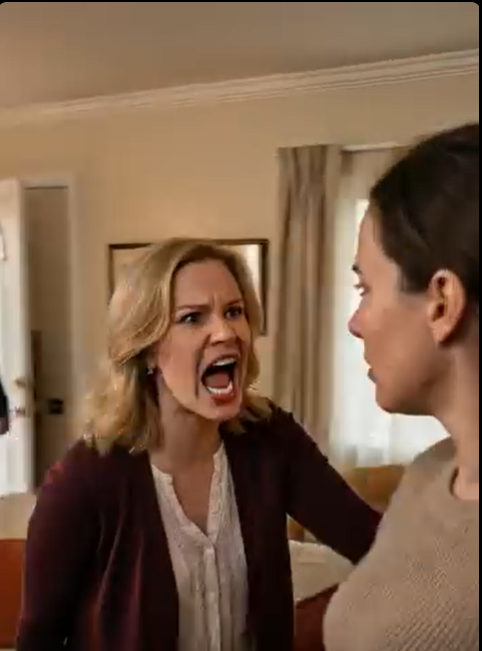 Pięć lat po tym, jak mnie wyrzucili, wracam do tego domu z brzuchem tak ciężkim, że czuję się, jakbym wydał wyrok. Salon zastyga w bezruchu – wtedy moja ciotka prycha, tak głośno, że aż tnie skórę. „Patrzcie, kto się z powrotem czołgał” – szydzi. „Myśleliśmy, że gdzieś umarłeś. A teraz przyprowadzasz do domu jeszcze drania?” Przełykam dreszcz w gardle i spotykam ich zadowolone uśmiechy. „Powiedz to jeszcze raz” – szepczę, bo nosiłem w sobie coś gorszego niż ich słowa. Spojrzenie matki przeskakuje na moją dłoń bez obrączki. Ojciec się śmieje. Potem za mną zatrzaskują się drzwi wejściowe. Kroki. Znajomy głos, niski i pewny: „Nie obrażaj mojego dziecka”. Ich twarze bladną. I w tej ciszy w końcu rozumiem – tym razem to nie ja jestem porzucany.