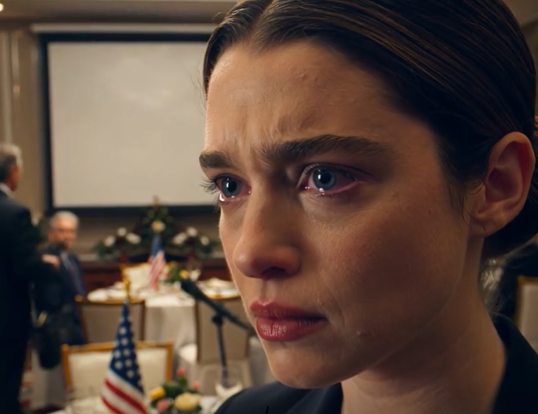 Moja bogata babcia zobaczyła mnie i moją 6-letnią córkę w schronisku dla rodzin. Zapytała: „Dlaczego nie mieszkasz w swoim domu na Hawthorne Street?”. Byłem oszołomiony: „W jakim domu?”. Trzy dni później przyjechałem na rodzinne spotkanie, a moi rodzice zbladli…