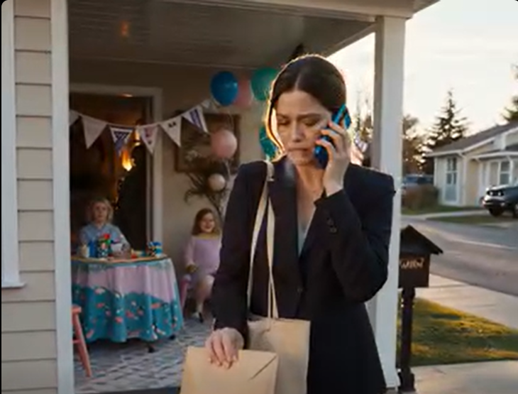 Moja siostra zaprosiła mnie na swój baby shower tylko po to, by publicznie ogłosić, że mój zmarły mąż jest ojcem jej dziecka i zażądać połowy mojego spadku, więc pokazałem jej dokumenty, które sprawiły, że zbladła… teraz nasi rodzice…