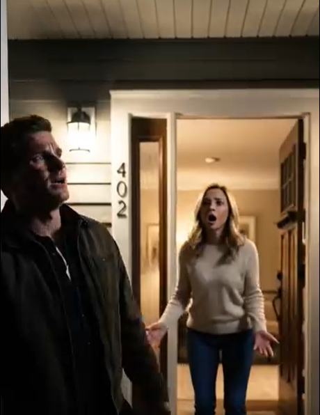 „Byłem synem miliardera, który wolał płonące budynki od sal konferencyjnych – aż jeden pożar strawił mi połowę twarzy. Kiedy w końcu stanąłem przed kobietą, którą kochałem, spojrzała mi prosto w oczy i wyszeptała: »Przepraszam… czy ja się znamy?«. W tamtej chwili płomienie bolały mniej niż oczy. Ale to, o czym zapomniała… może być sekretem, który wszystko zmieni”.