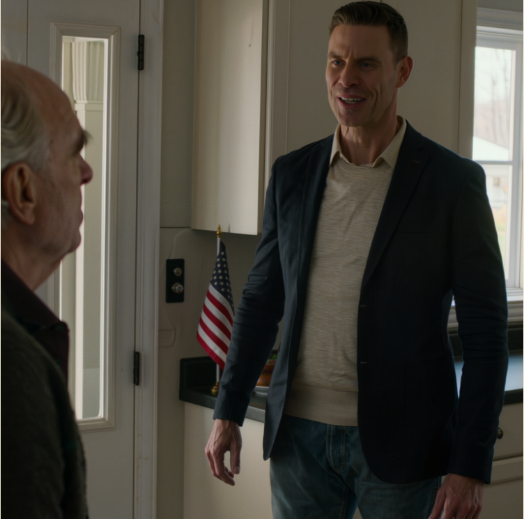 Po stracie żony myślałem, że syn będzie ostatnią osobą, która się przeciwko mnie odwróci, aż do dnia, w którym wróciłem z podróży i odkryłem, że mój stary klucz już nie otwiera drzwi wejściowych. Trevor spokojnie powiedział mi, że teraz „dom będzie dla mnie lepszy, jeśli nie wrócę”. Nie zdenerwowałem się, nie błagałem, po prostu wysłałem jedną wiadomość, która wystarczyła, by wszystko, co po cichu przygotowywali, zaczęło się trząść.