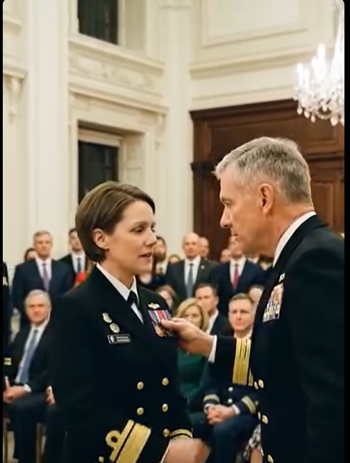 Mój bogaty ojciec, dyrektor generalny, naśmiewał się ze mnie przed 280 gośćmi, dopóki mój narzeczony, 4-gwiazdkowy żołnierz SEAL, nie złapał go za nadgarstek…