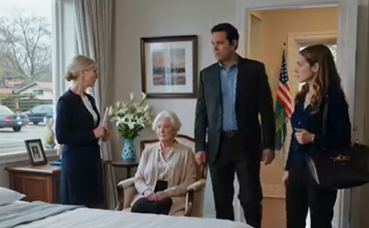 Po tym, jak moje dzieci umieściły mnie w domu opieki, po cichu podjęłam decyzję i sama kupiłam placówkę. Kiedy więc przyjechali na swoją zwykłą cotygodniową wizytę, recepcjonistka sprawdziła system, podniosła wzrok i spokojnie powiedziała: „Przepraszam – Twój dostęp nie został zatwierdzony”.