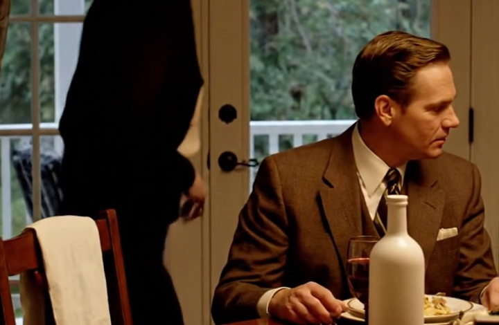 Synova žena mi před rodiči říkala „služka“, tak jsem jí předal klíče od domu a řekl jí: „Hodně štěstí se splácením hypotéky.“