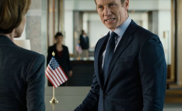 Quando o filho do CEO abriu a minha gaveta trancada, pensou que tinha finalmente encontrado o meu ponto fraco. Eu só fiz uma pergunta calma, e de repente todos estavam a olhar para o ficheiro errado.