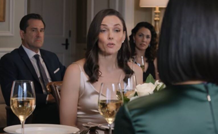 “O casamento do teu irmão foi lindo”, disse a minha mãe, radiante, enquanto toda a família se ria. “Quando será a sua vez?” Sorri e respondi: “O meu já aconteceu”. O silêncio tomou conta do ambiente.