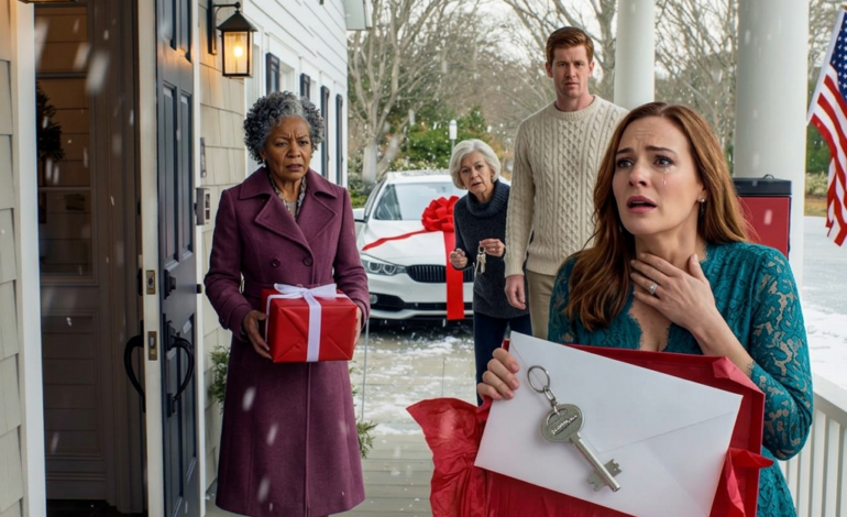 Můj syn dal své tchyni k Vánocům BMW za 60 000 dolarů. Můj dárek? Prasátko, uvnitř bylo jen 3 dolary. Usmál jsem se, jel domů a šel spát. Když vyšlo slunce, tiše jsem nechal na jejich vchodových dveřích „dárek“… a jakmile je jeho žena otevřela, její úsměv zmizel tak rychle, že to vypadalo falešně.