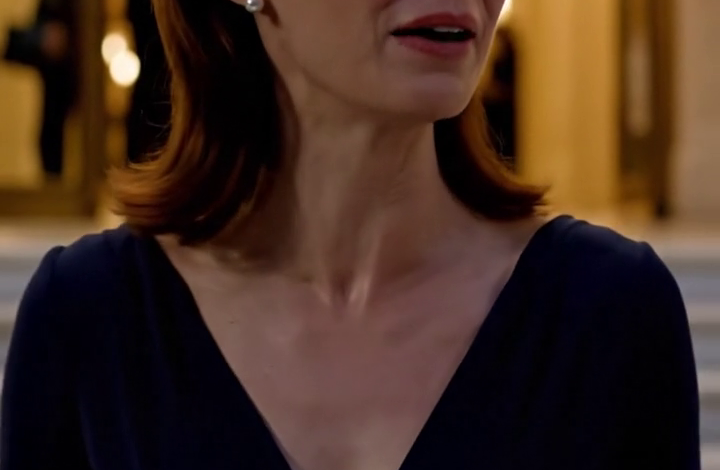 Noc, kdy mi táta dovolil, aby mě nevlastní matka do mikrofonu nazvala neschopnou dcerou, a já si konečně uvědomila, že bych se neměla stydět já