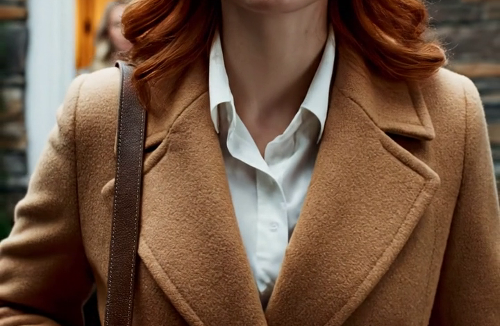 Protože nejhorší na tom nebylo to, že mi na Štědrý den práskly dveře před nosem. Nejhorší bylo, jak připraveně moje sestra vypadala, když to udělala, jako by tuhle hlášku měla nacvičenou dávno předtím, než jsem vstoupila na verandu.